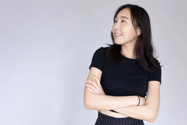Feliz Sonriente Seguro Asiático Joven Adulto Mujer Buscando Hasta Espacio —  Fotos de Stock