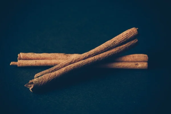 Cinnamon sticks with filter effect retro vintage style — Stock Photo, Image