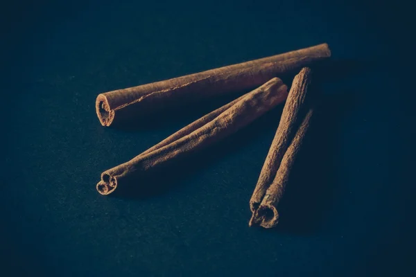 Cinnamon sticks with filter effect retro vintage style — Stock Photo, Image