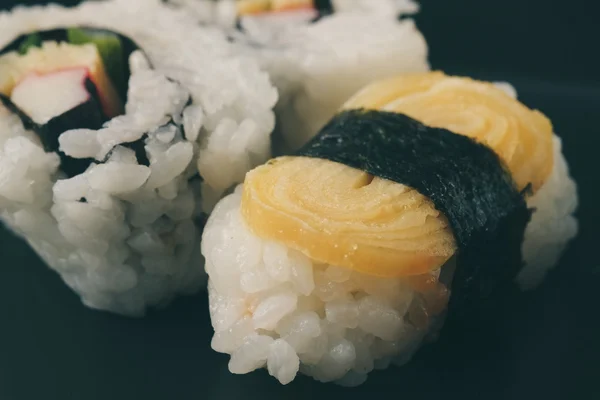 Sushi rolki z filtr efektu retro styl vintage — Zdjęcie stockowe