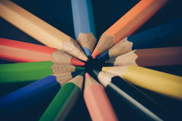 Lápis de cor com efeito de filtro estilo vintage retro — Fotografia de Stock