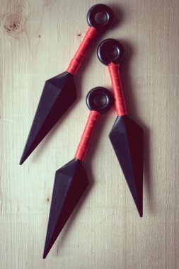 Filtre etkisi retro vintage tarzı ile Ninja silah atmak