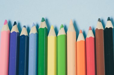 Filtre etkisi retro vintage tarzı ile renkli kalemler