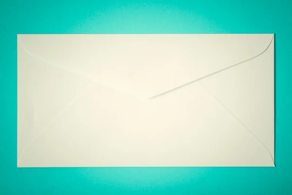Enveloppes blanches fond texture avec effet filtre style vintage rétro — Photo
