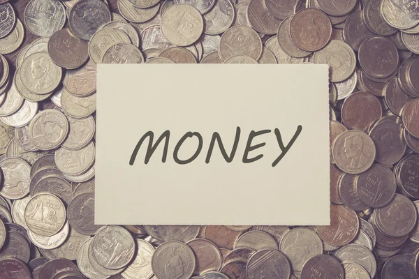 Geld besparen voor investeringen concept munten geld met filtereffect — Stockfoto