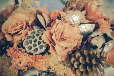 Arka plan ile filtre efekti retro için güzel buket çiçek