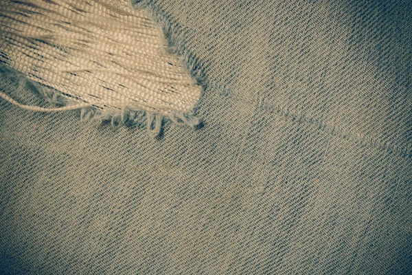 Texture de fond de jeans bleu avec effet filtre rétro vintag — Photo