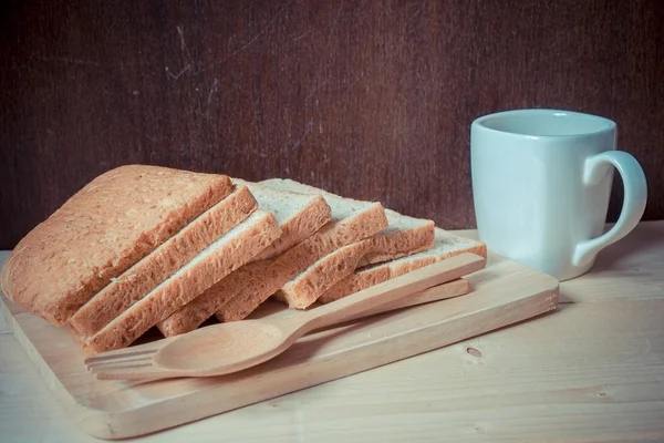 Pão com efeito de filtro estilo vintage retro — Fotografia de Stock