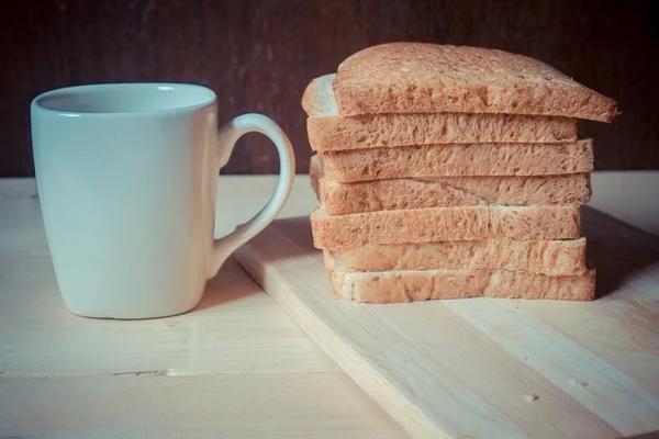 Brot mit Filtereffekt Retro-Vintage-Stil — Stockfoto