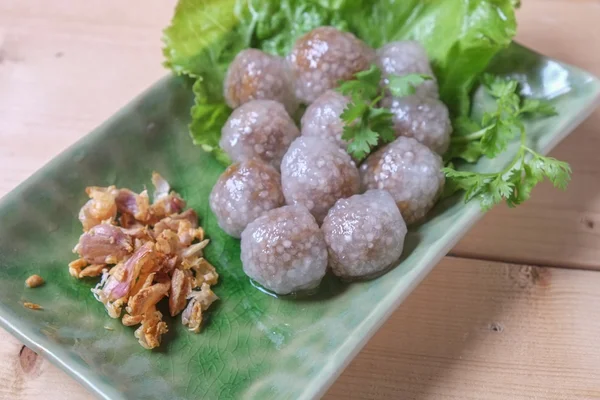 Традиционный тайский десерт Саго, шары из тапиоки, сделанные из глютена — стоковое фото