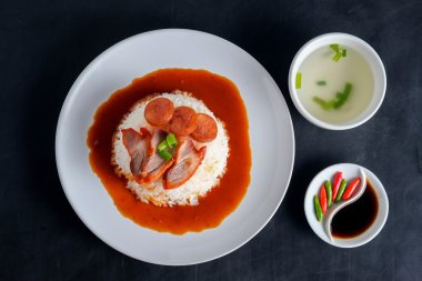 Kırmızı domuz ve pirinç, Tayland gıda