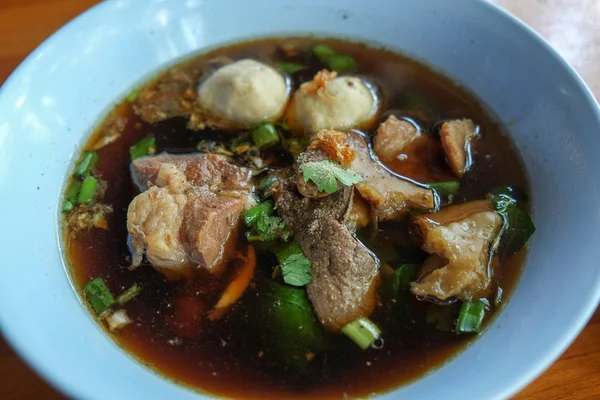 Thai nudler med suppe - Stock-foto