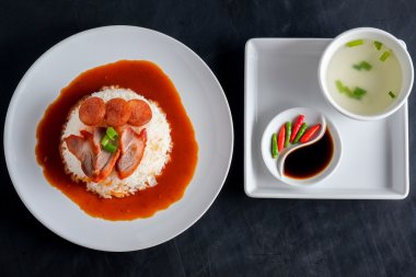 Kırmızı domuz ve pirinç, Tayland gıda