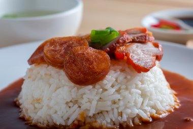 Kırmızı domuz ve pirinç, Tayland gıda