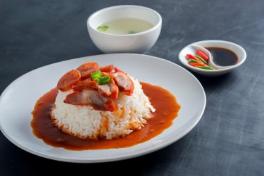 Kırmızı domuz ve pirinç, Tayland gıda