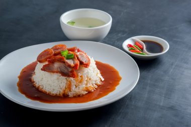 Kırmızı domuz ve pirinç, Tayland gıda