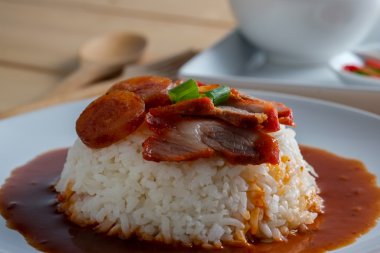 Kırmızı domuz ve pirinç, Tayland gıda