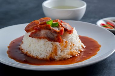 Kırmızı domuz ve pirinç, Tayland gıda