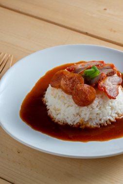 Kırmızı domuz ve pirinç, Tayland gıda