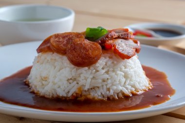 Kırmızı domuz ve pirinç, Tayland gıda