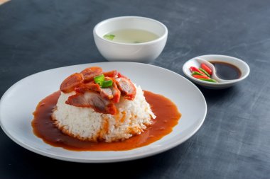 Kırmızı domuz ve pirinç, Tayland gıda