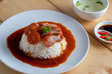 Kırmızı domuz ve pirinç, Tayland gıda