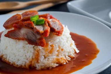Kırmızı domuz ve pirinç, Tayland gıda