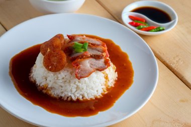 Kırmızı domuz ve pirinç, Tayland gıda