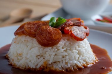 Kırmızı domuz ve pirinç, Tayland gıda