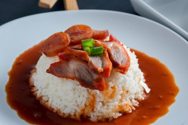 Kırmızı domuz ve pirinç, Tayland gıda