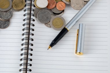 işletme finansı. yatırım kavramı sikke ve pe için tasarruf