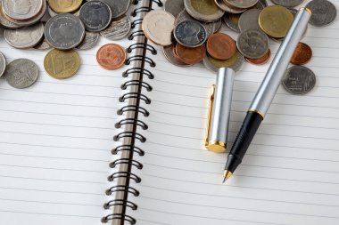 işletme finansı. yatırım kavramı sikke ve pe için tasarruf