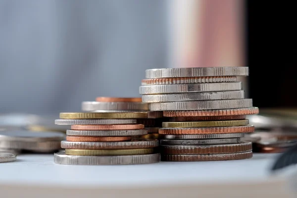 Finanças de empresas. economizar dinheiro para moedas de conceito de investimento — Fotografia de Stock