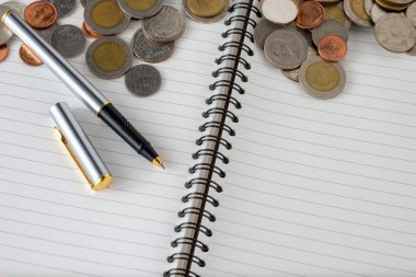 işletme finansı. yatırım kavramı sikke ve pe için tasarruf