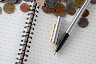 işletme finansı. yatırım kavramı sikke ve pe için tasarruf