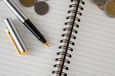 işletme finansı. yatırım kavramı sikke ve pe için tasarruf