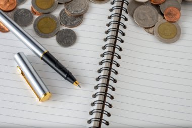 işletme finansı. yatırım kavramı sikke ve pe için tasarruf