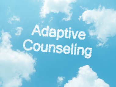 mavi gökyüzü arkaplanında dizayn edilmiş bulut kelimeleri