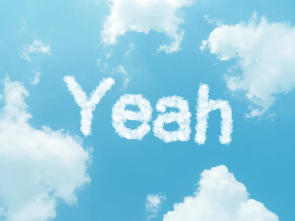 Palabras en la nube con diseño sobre fondo azul del cielo —  Fotos de Stock