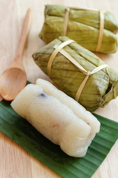 Thai Sweets mazzo di poltiglia con ripieno di banana — Foto Stock