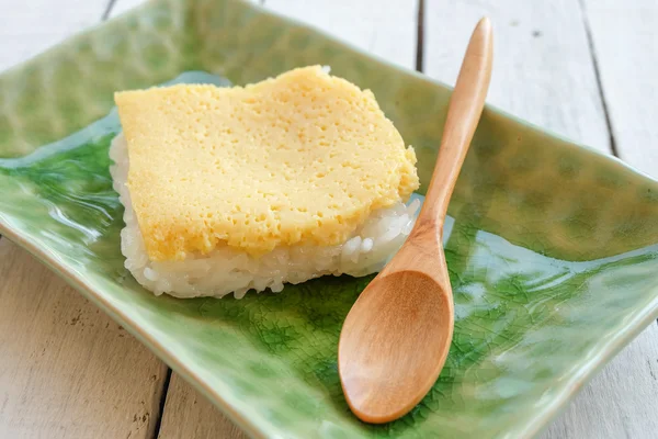 Crema pasticcera tailandese con riso appiccicoso — Foto Stock