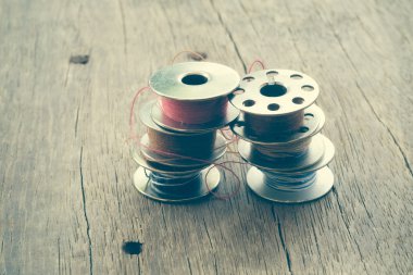 Filtre etkisi retro vintage ile ahşap arka plan iş parçacığı rulo