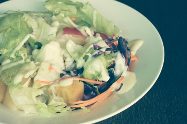 Filtre etkisi retro vintage tarzı ile salata
