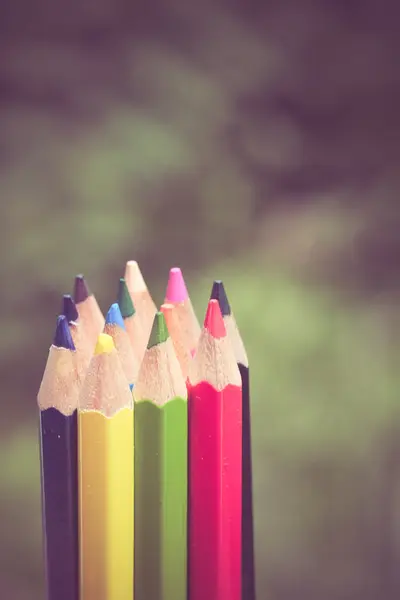 Renkli kalemler eski retro vintage tarzı — Stok fotoğraf