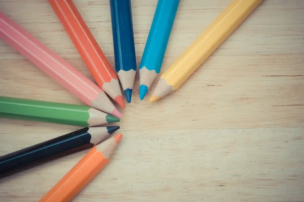 Renkli kalemler eski retro vintage tarzı — Stok fotoğraf