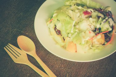 Filtre etkisi retro vintage tarzı ile salata