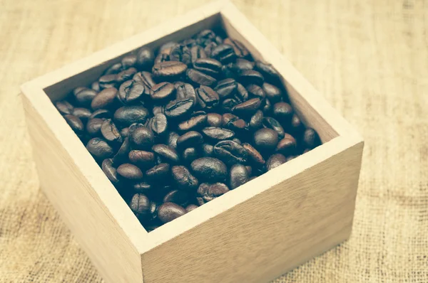 Coffee Beans with filter effect retro vintage style — Stock Photo, Image