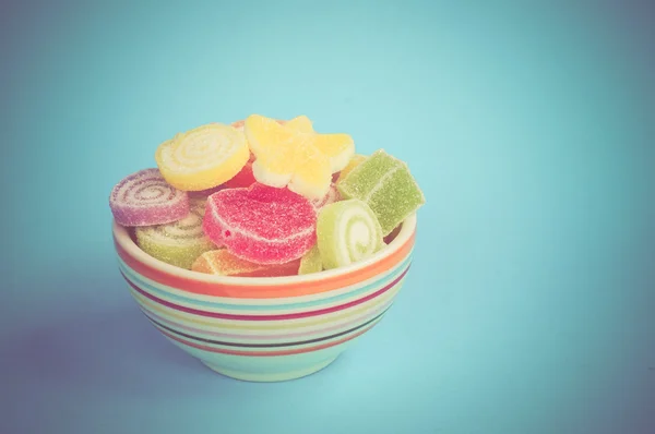 Färgstarka frukt-klistra godis med filter effekt retro vintage stil — Stockfoto