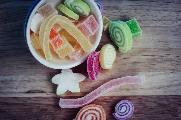 Färgstarka frukt-klistra godis med filter effekt retro vintage stil — Stockfoto