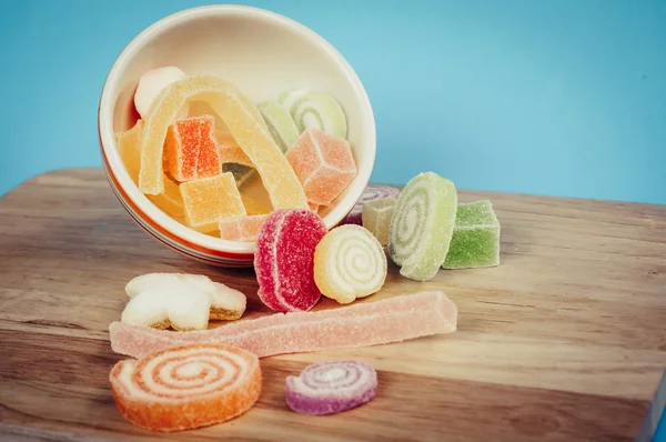 Färgstarka frukt-klistra godis med filter effekt retro vintage stil — Stockfoto